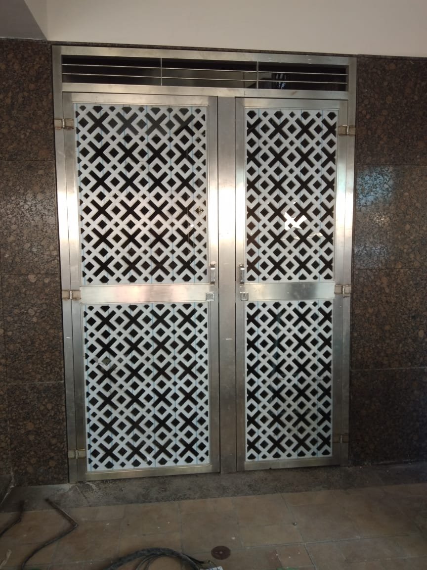 SS jali door — geometric lattice
