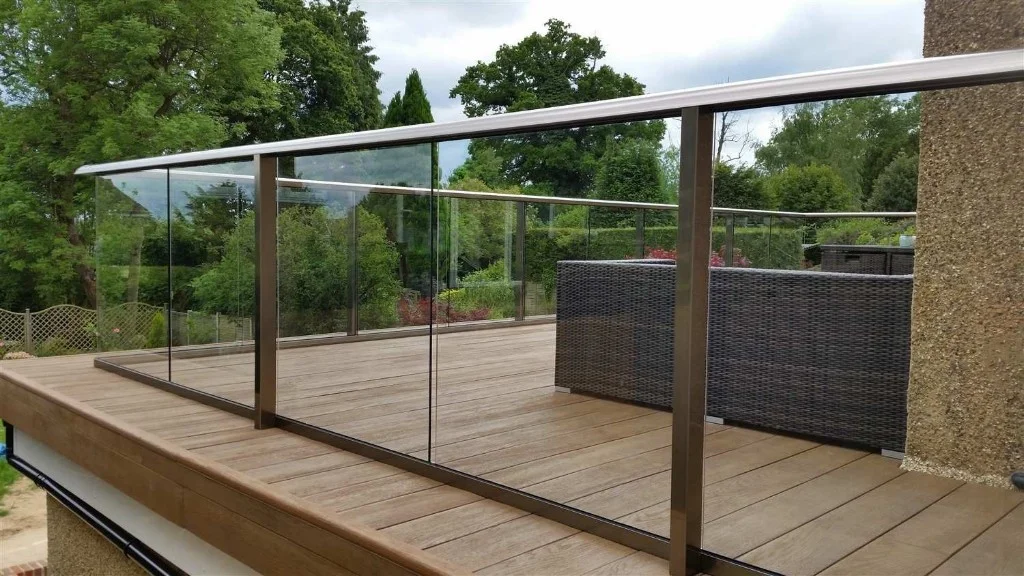 U-channel frameless terrace — golden hour