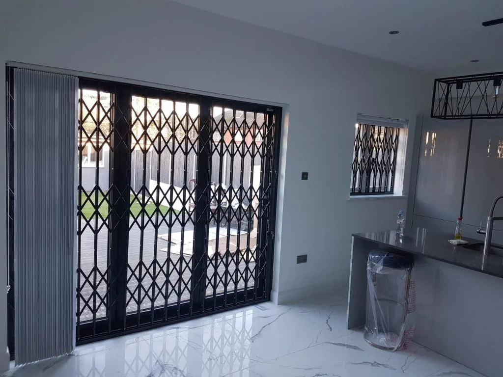 Retractable diamond grille — patio doors